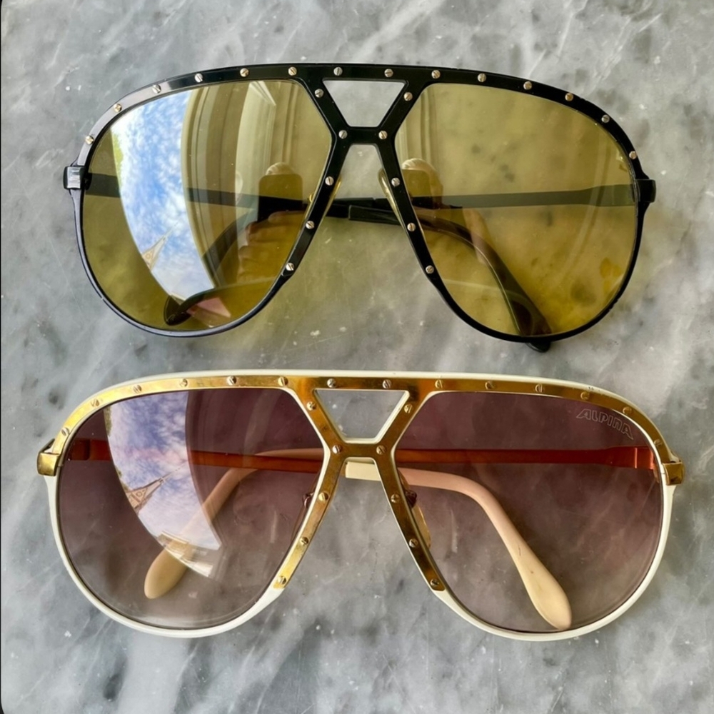Stylish Aviator Sunglasses Set - Black and Gold